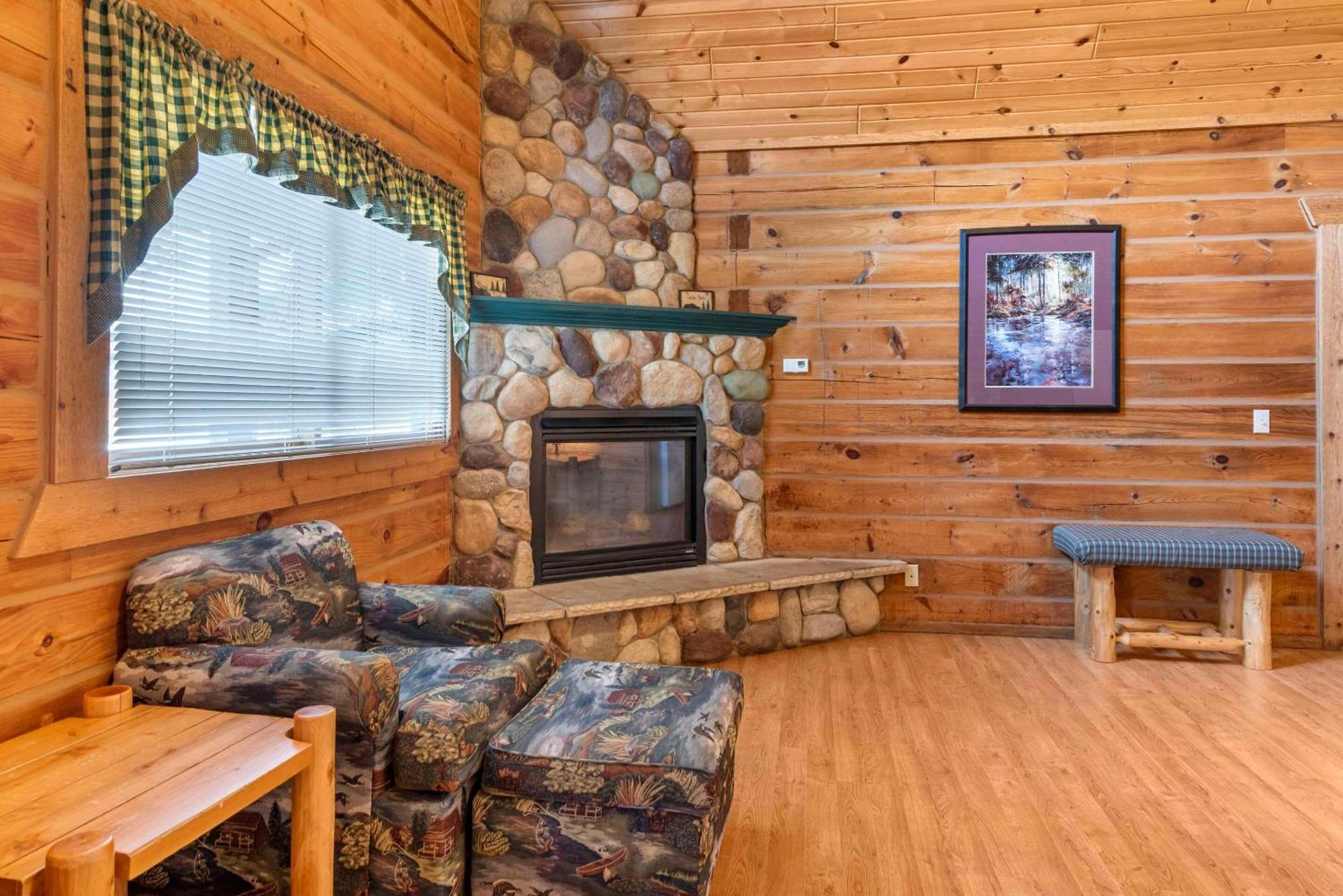Three Bears Resort Waterpark Near Tomah Ascend Collection Warrens Exteriör bild