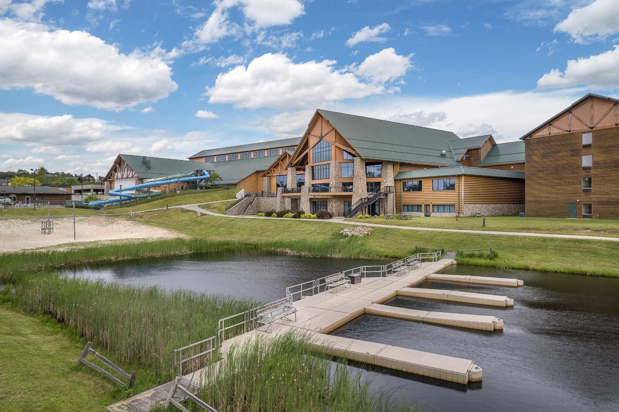 Three Bears Resort Waterpark Near Tomah Ascend Collection Warrens Exteriör bild